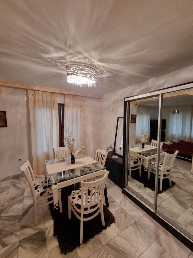 Tsar Simeon, 2 Bedroom, Living Room And Fireplace Sofia Esterno foto