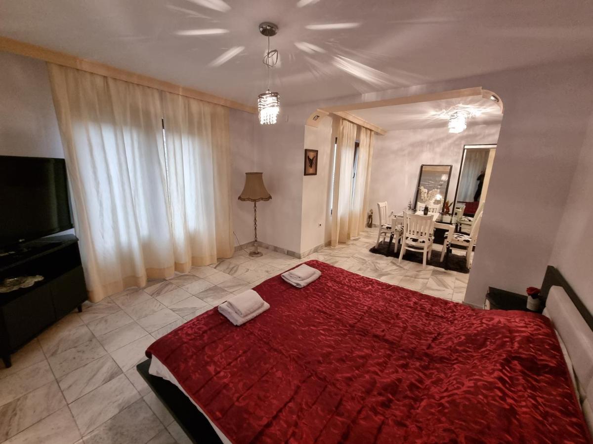 Tsar Simeon, 2 Bedroom, Living Room And Fireplace Sofia Esterno foto